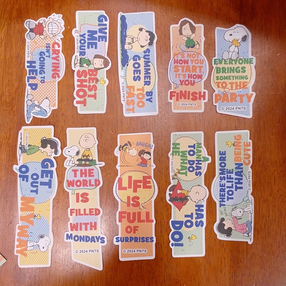 Set 10 Peanuts Gangs Snoopy Paper bookmarks